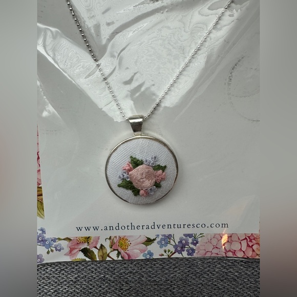 NWT And Other Adventures Floral Embroidery Pendant Necklace - Picture 2 of 3